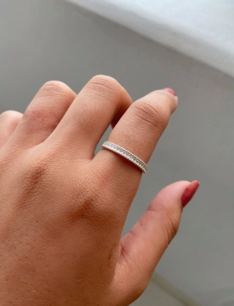 Anel Meia Aliança Cravejada 1 Fileira