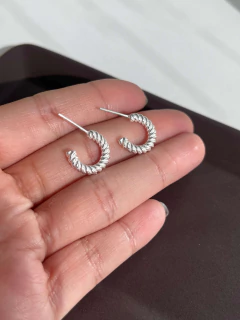 Meia Argola Torcida Grossinha 14mm na internet