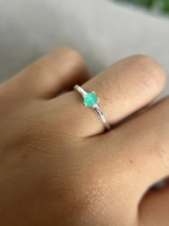 Anel Solitário Zircônia Verde Esmeralda Colombiana 4mm - loja online