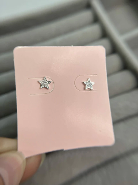 Brinco Estrela Cravejada Cristais 5mm