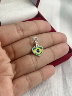 Berloque Coração Brasil Resinado