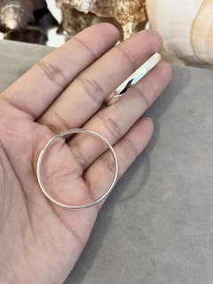 Argola Redonda Lisa Grossa 35mm - comprar online