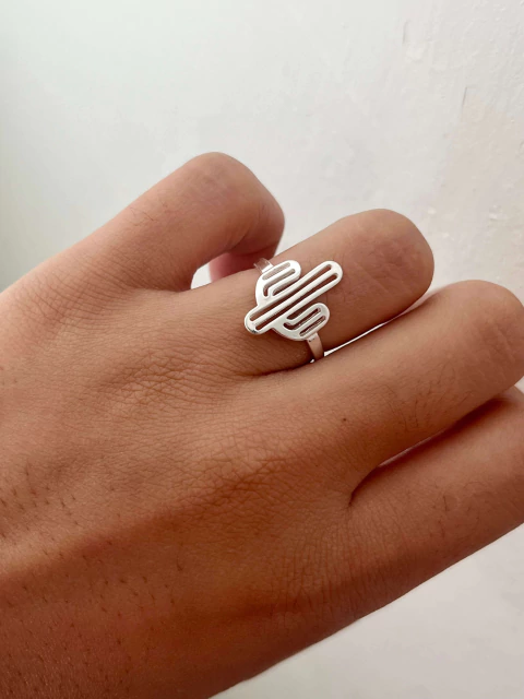 Anel Cacto Vazado 16x13mm