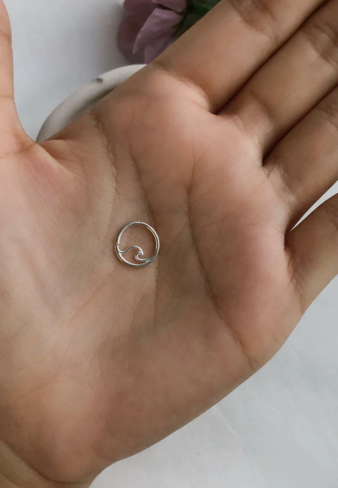 Piercing Ondinha Torção