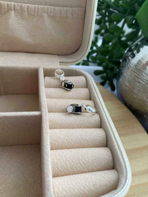 Berloque Câmera Fotográfica Resinado