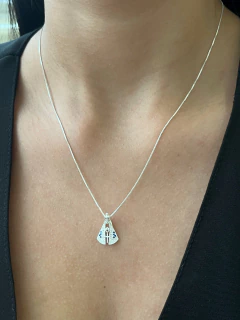 Colar Aparecida Cravejada Zircônias Cristais e Azuis 16x11 45cm - comprar online