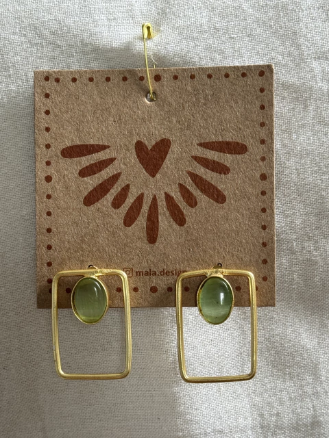 Arete bronce con piedra rectangular - MALA