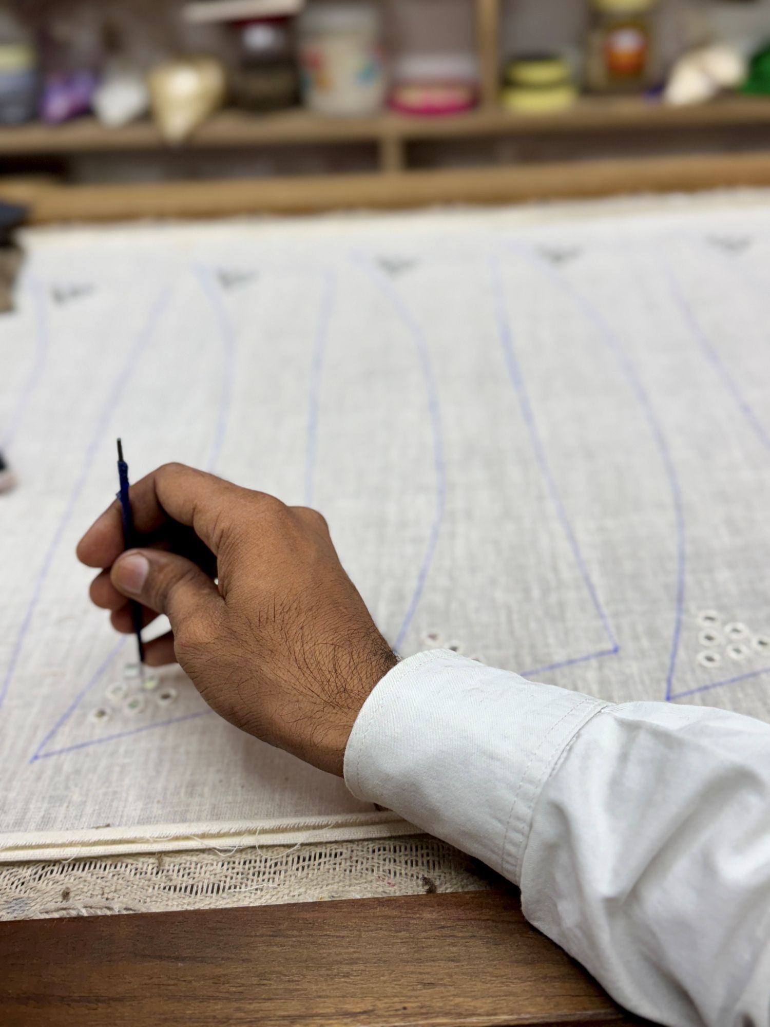 Molde dibujado a mano en el taller