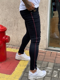 calça jeans super skinny all black levva faixa na internet