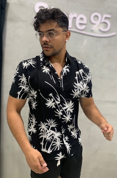 camisa estampada preta - coqueiro