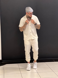 Conjunto unissex camisa + calca jogger na internet