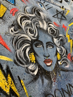 jaqueta jeans destroyed personalizada - Madonna na internet
