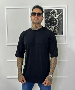 camiseta oversized lisa- attrative preta