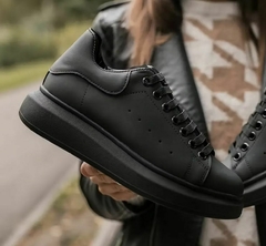 Imagem do tenis casual slip on