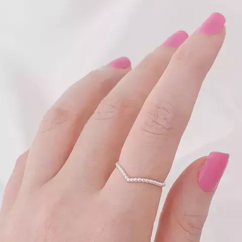 Anel delicado em v aro 20 folheado - Prata 1000