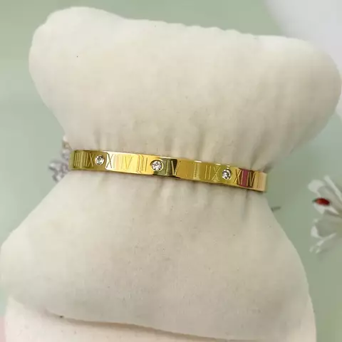 Bracelete dourado números romanos aço inoxidável