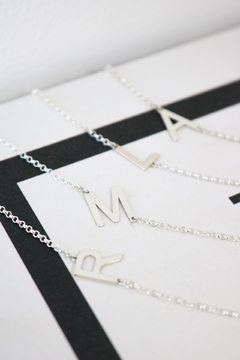 Colar Inicial Side - comprar online