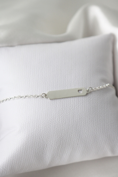 PULSEIRA ENGRAVING BABY PLAQUINHA CORAÇÃO - comprar online