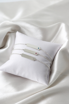 PULSEIRA ENGRAVING BABY PLAQUINHA PONTO DE LUZ