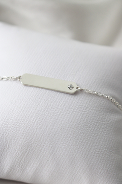 PULSEIRA ENGRAVING BABY PLAQUINHA PONTO DE LUZ - STUCCI | Acessórios em Prata 925