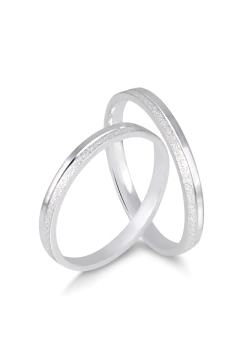 Par de alianças de namoro em prata 950 modelo Stella de 2mm, com acabamento polido e detalhes diamantados.
