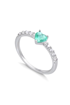 Anel de Prata Solitário Darling com pedra turquesa em formato de coração e detalhes cravejados.