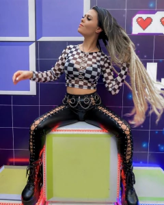 Harness Rings na internet