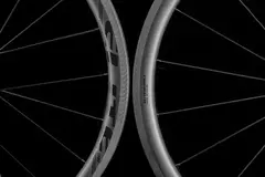 Imagen de RUEDAS RUTA ELITE WHEELS MARVEL HERRADURA