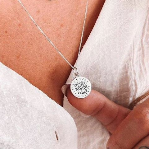 Pingente Medalha Radiate Positive Vibes Prata 925