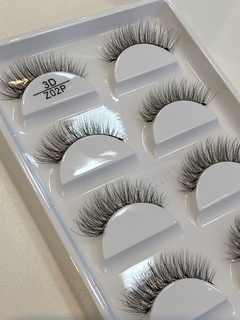 Cartela com 5 pares de cílios postiços- modelo Z02P - comprar online