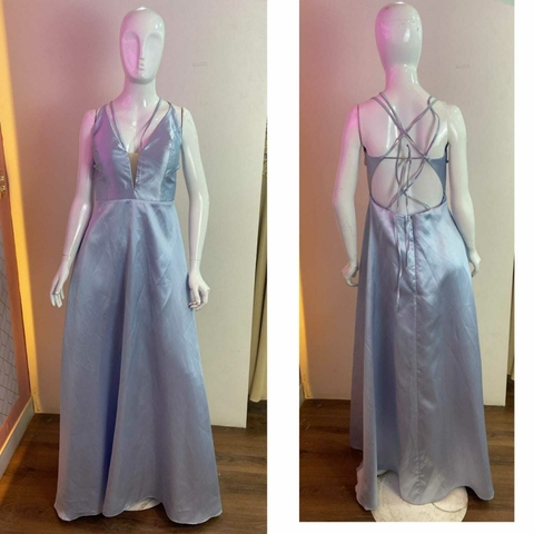 Vestido azul serenity com alças transpassadas nas costas e decote V TM 40/42