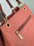 BOLSA GRANDE LISA LACE LORE COM FERRAGEM DOURADA - MARROM - loja online