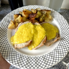 CERDO A LA MOSTAZA CON PAPAS Y BATATAS