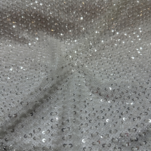 ENCAJE BORDADO CON PIEDRAS BLANCO