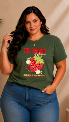 Camiseta Plus Size em Algodão "The Season Of Flowers" Verde Militar