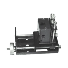 SUPORTE PARA 1 CUBETA 10MM PARA TRABALHO COM VOLUMES DE 500 A 1000UL PARA ESPECTROFOTÔMETROS BIOSPECTRO - CÓDIGO SP-700UL-1