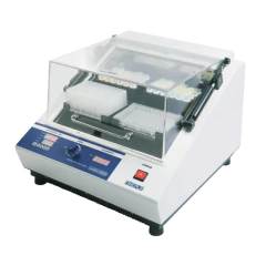 INCUBADORA DIGITAL ATÉ 65° COM AGITAÇÃO ORBITAL P/ 4 MICROPLACAS PADRÃO, 96/384 POÇOS, MTP/PCR/DEEPWELL, 96X1,5ML, TIMER