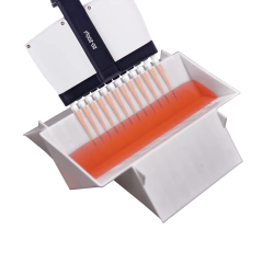 Reservorio (coxin) para micropipetas multicanal, doble cara, pozo único o con divisiones en poliestireno blanco de 50ml en internet