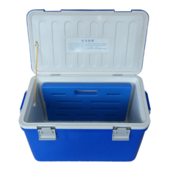 CAIXA TÉRMICA PARA TRANSPORTE DE AMOSTRAS BIOLÓGICAS, CAPACIDADE 33 L, TEMPERATURA ENTRE 2°C - 8°C, COM TERMÔMETRO DIGITAL, TAMPA COM TRAVA, ACOMPANHA 2 RECIPIENTES PARA CONGELAMENTO DE LÍQUIDO. MODELO: LCX-33L-IC na internet