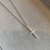 Corrente Cadeado 1mm + Pingente Cruz Palito "P"