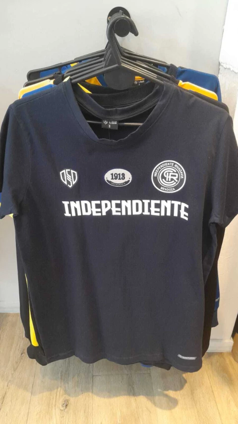 Remera Salida de Algodón Independiente Rivadavia - comprar online