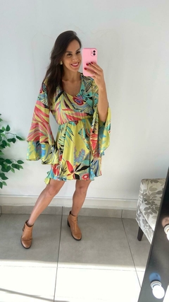 VESTIDO CURTO BOHO MANGA LONGA FUNDO VERDE LIMA - BEM ME QUERO