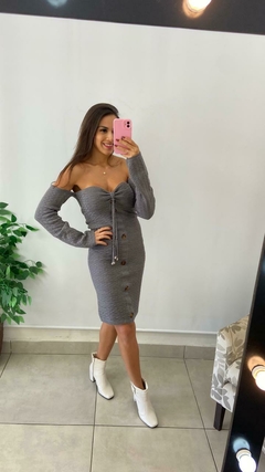 VESTIDO TRICOT CINZA BOTÕES NA FRENTE