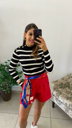 BLUSA MODAL - MANGA LONGA - LISTRADA PRETA E BRANCA COM DETALHE OMBRO - BEM ME QUERO