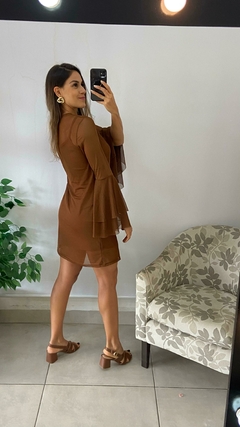 VESTIDO CURTO MANGA LONGA FLARE TULE na internet
