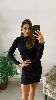 VESTIDO CURTO MANGA LONGA COM BRILHO na internet