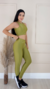 Conjunto Essentials Calça Fitness com Cós Transpassado que Afina a Cintura - Verde Musgo - Lays Cavalcante
