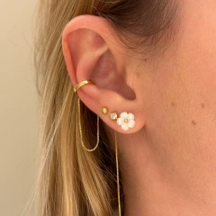 Brinco Flor de Madrepérola PP - comprar online