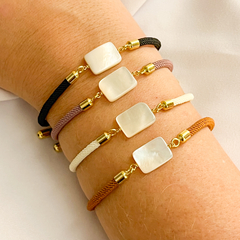 Pulseira Tecido Off White Madrepérola na internet