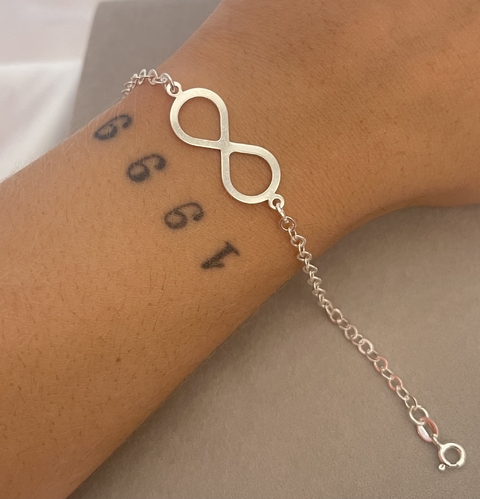 Pulseira infinito de elos